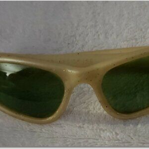 1950s Cool-Ray Polaroid 125~Mid-Century~Retro Fashion Cat Eye SUNGLASSES Vintage